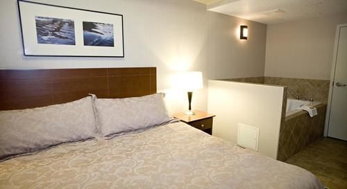 Heritage Inn & Suites - Brooks Buitenkant foto